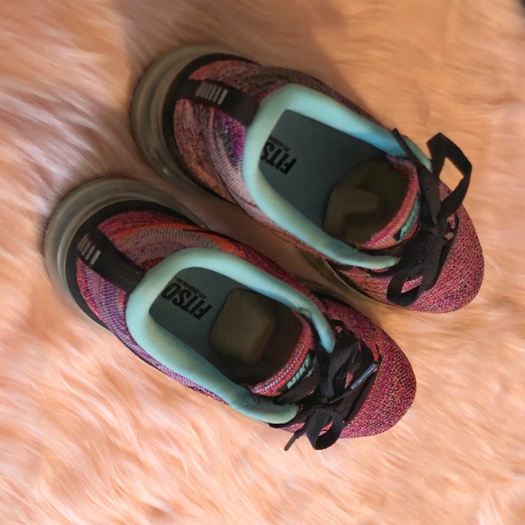 Nike Flyknit Running Sneakers Pink Black Women’s Athletic Shoes - Picture 6 of 7